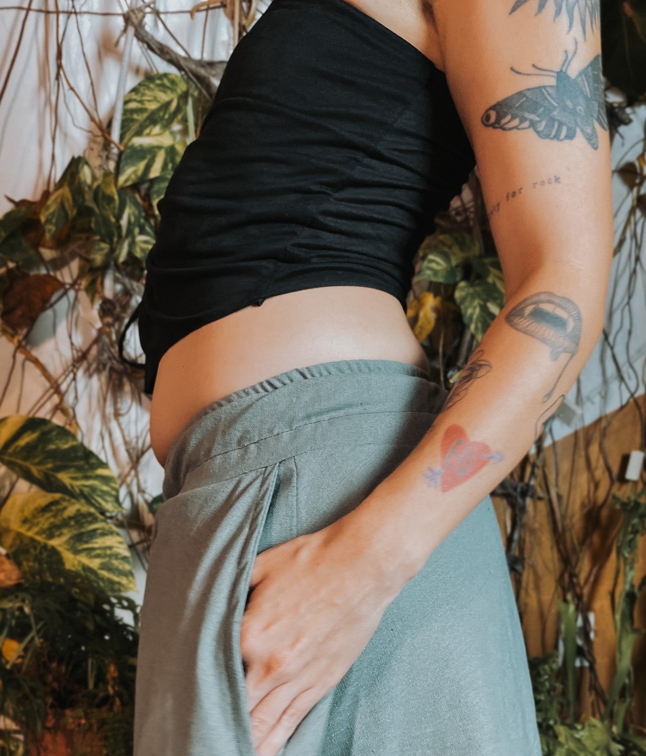 Blusa Gaia - Camurça Preta