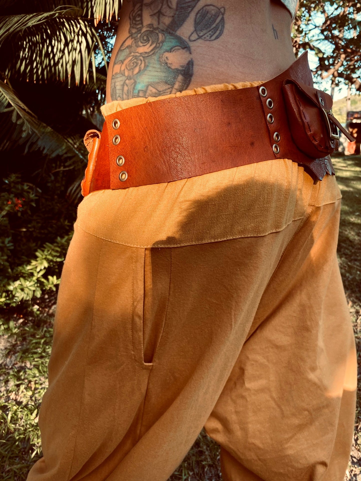 Cartucheira de Couro Natural - Bolso Triplo
