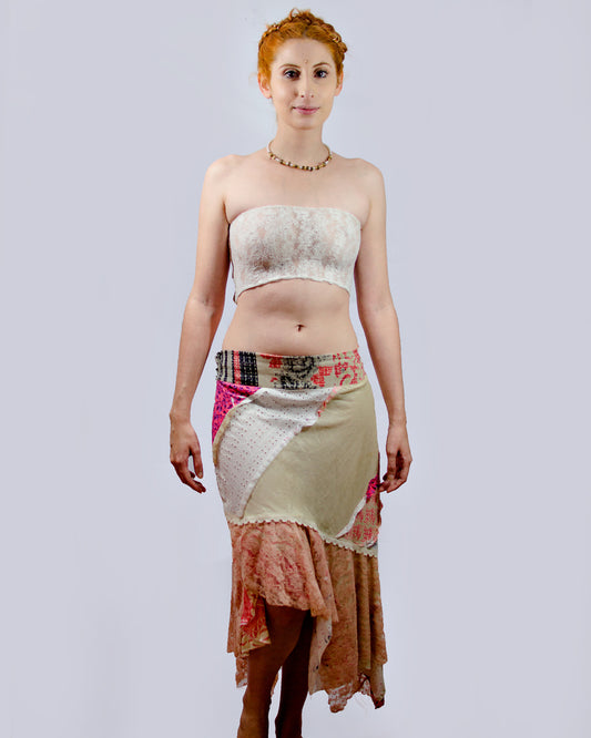 Top Costa Nua em Couro - Renda Branca