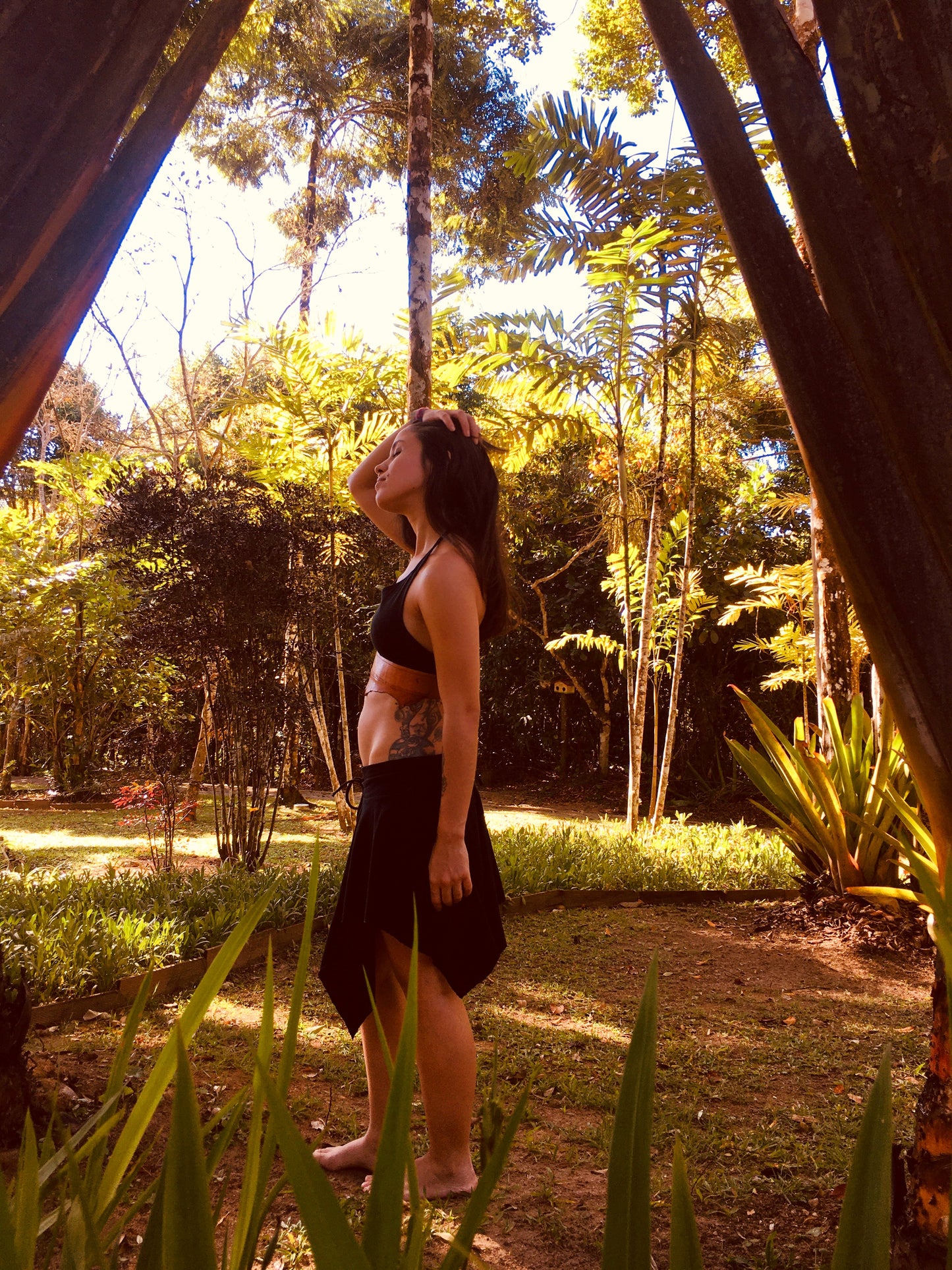 Top com retalho de Couro - Preto / Azul / Amarelo