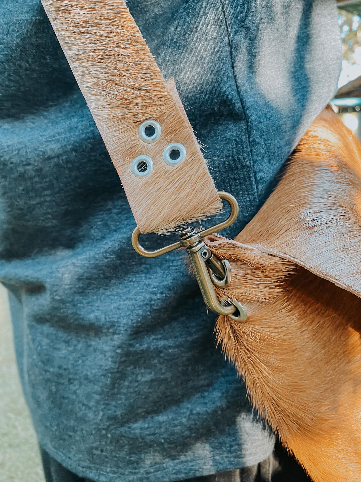 Bolsa de Couro com Pelos - Bolsos Personalizados