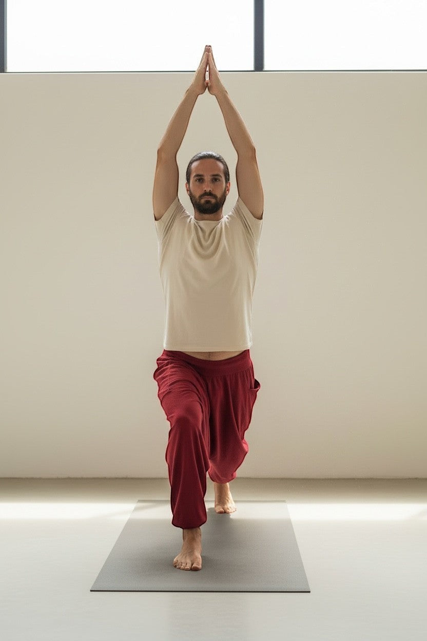 Calça Goa Vinho em algodão penteado da Goa Nomads, com bolso lateral e cordão na cintura, ideal para yoga.