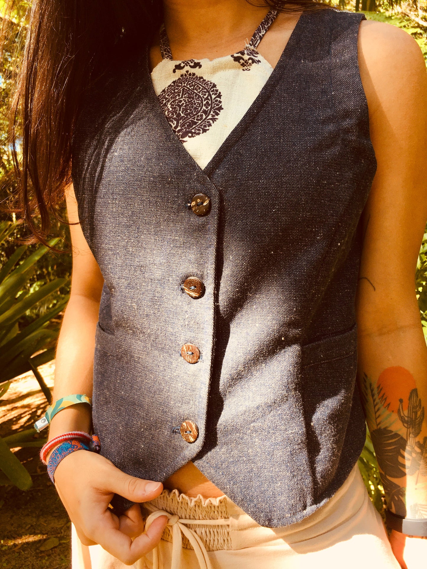 Colete Jeans com Renda